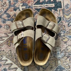 Birkenstock Arizona Soft Footbed in Taupe, Size 38
